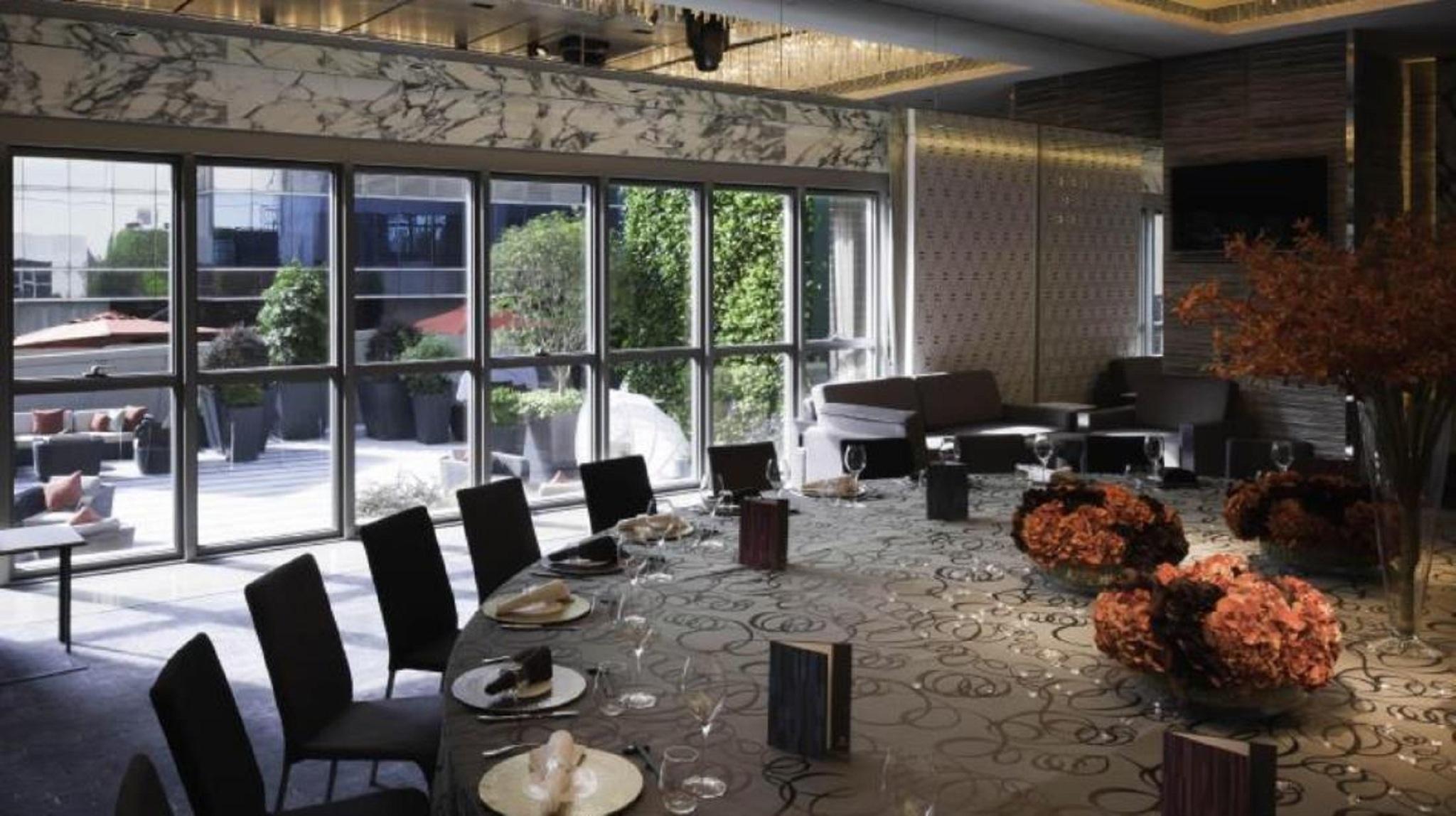 Nina Kowloon East Hotel 4*