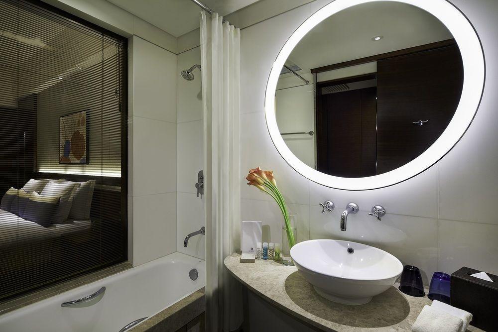 Hotel Nina Kowloon East 4*