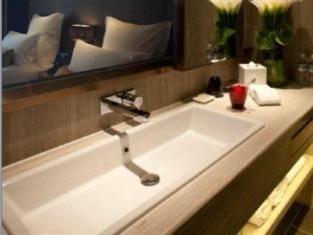 Hotel Nina Kowloon East 4*